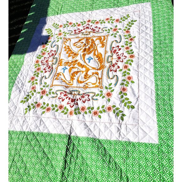 Hand Stitched Vintage Quilt, Hand Painted Design Heraldic Lion Coat of Arms - Picture 1 of 8